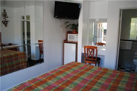 Rose Bowl Motel Los Angeles Room photo